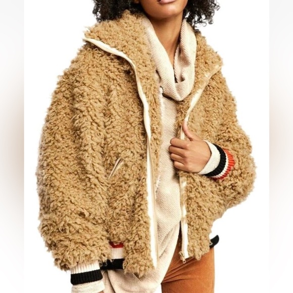 FREE PEOPLE High In The Sky Faux Fur Bomber Teddy Zip Front Jacket size XS - Picture 1 of 10